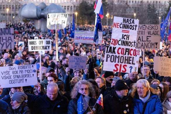 Украинские «беженцы» — это что-то вроде троянского коня: все убедились на примере Словакии | Русская весна