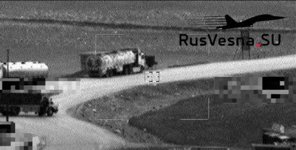 Авиация сняла гигантскую преступную колонну США в Сирии, растянувшуюся на километры (ВИДЕО) | Русская весна