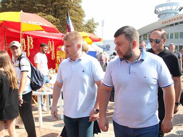 Глава ДНР проинспектировал продовольственную ярмарку в Донецке (ФОТО) | Русская весна