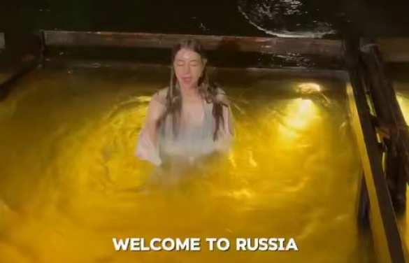 «Мы Русские — с нами Бог!» — русско-американская девушка Александра впечатляет иностранцев нашими традициями (ВИДЕО) | Русская весна