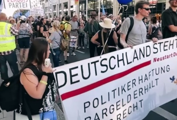 «Детям нужен мир»: В Германии прошли массовые протесты против НАТО (ВИДЕО) | Русская весна