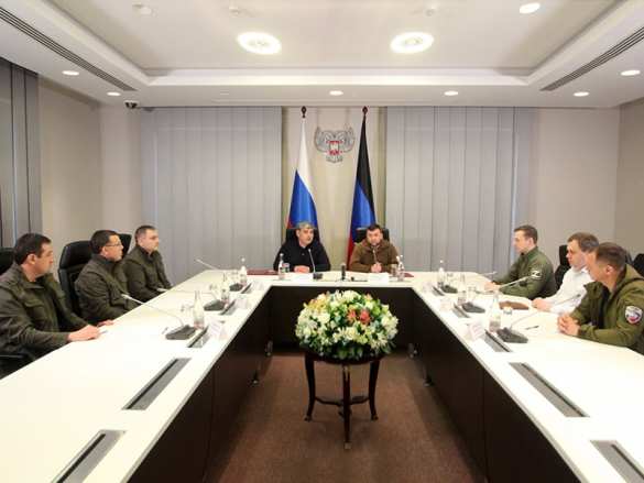 Глава ДНР встретился с делегацией из Кабардино-Балкарской республики (ФОТО, ВИДЕО) | Русская весна