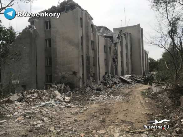 Украинские террористы нанесли удар американским HIMARS по Стаханову (ФОТО, ВИДЕО) | Русская весна