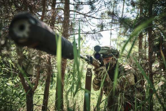 Бои под Артёмовском: снайперы уничтожают боевиков ВСУ (ВИДЕО) | Русская весна