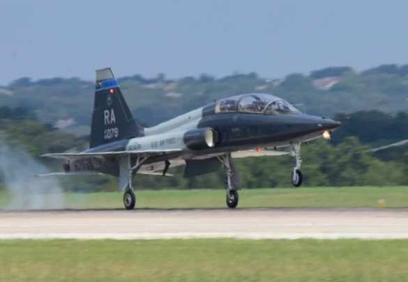 Смертельный удар: Самолёты ВВС США уничтожили друг друга | Русская весна