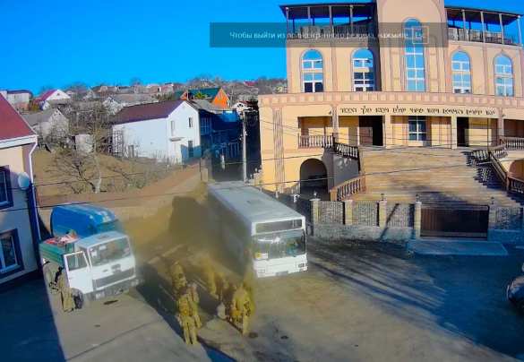 Минобороны показало колонны с нацистами в синагоге Умани (ФОТО) | Русская весна