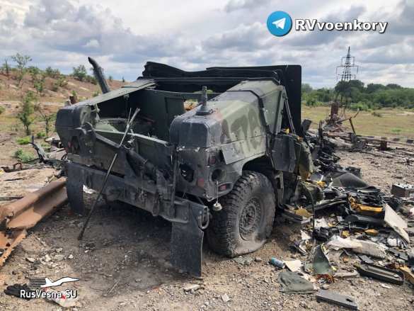 Перешедшие на сторону России украинские солдаты уничтожают технику НАТО и пехоту ВСУ (ВИДЕО) | Русская весна