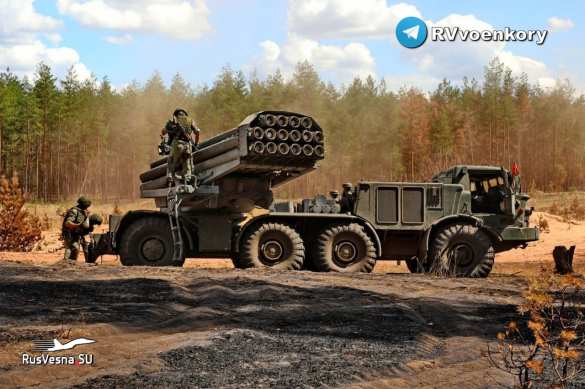 Массированными ударами уничтожены крупные силы врага под Горловкой и Артёмовском (ВИДЕО) | Русская весна