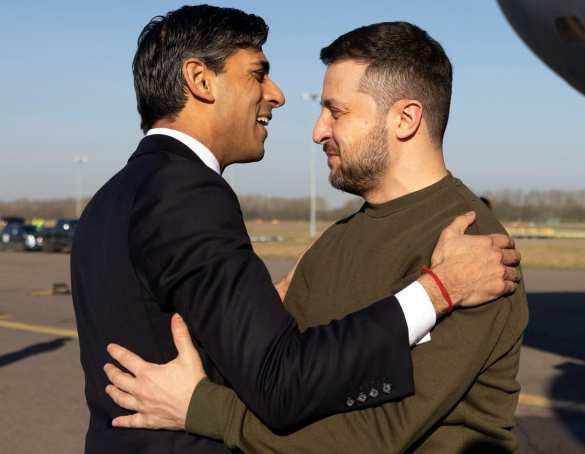 Премьер Британии выступил против трансгендеров | Русская весна