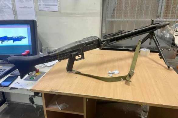 Украинец пытался отправить во Францию «циркулярную пилу Гитлера» (ФОТО) | Русская весна