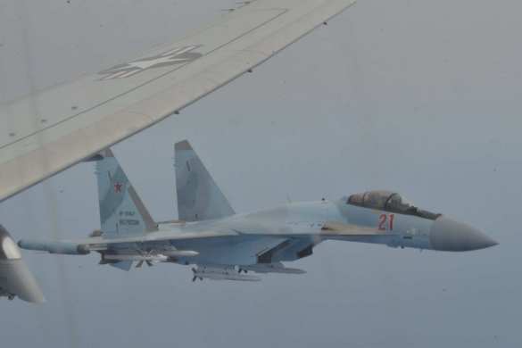 С двух сторон и больше часа: США заявили о «небезопасном» перехвате своего самолёта российскими Су-35 (ФОТО, ВИДЕО) | Русская весна