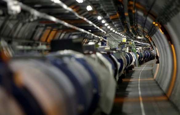 Большой адронный коллайдер заработает в мае | Русская весна
