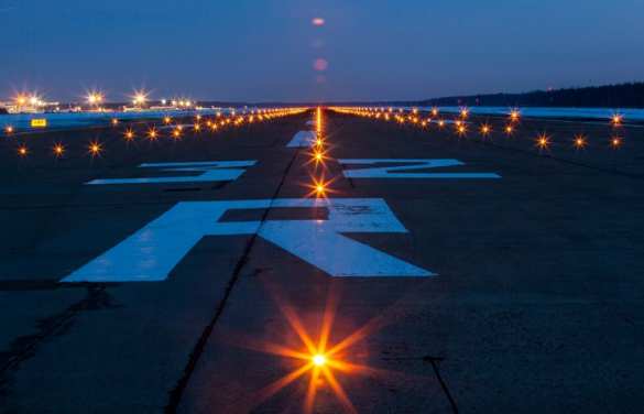 В России создана радиолокационная система для посадки самолетов без диспетчеров | Русская весна