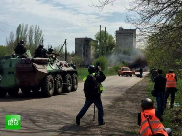 Убийцы взяли с собой в Славянск журналистов, чтобы заснять каждый кадр бойни (видео) | Русская весна