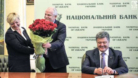 Украинские власти уничтожили авторитет Нацбанка | Русская весна