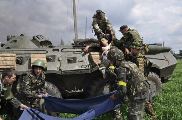 «Нас зажали с трех сторон, много раненых, сбит вертолет», — боец «Айдара» опроверг ложь руководства АТО (видео) | Русская весна