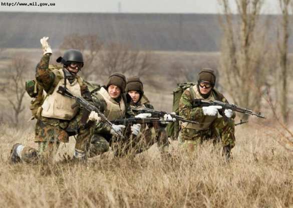 По данным радиоперехвата, 79-я бригада ждет приказа на эвакуацию из аэропорта | Русская весна