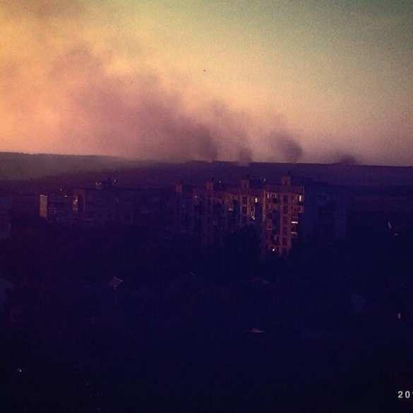 Луганск: обстрел из Градов и штурм аэропорта (видео) Луганск, сводка за 4 июля: днем и ночью идут страшные бои (видео) | Русская весна