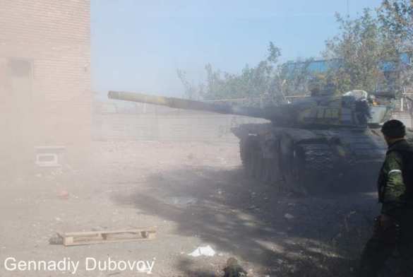 Сводка: армия ДНР взяла наземные сооружения аэропорта Донецк и загнала «укров» в подземелье | Русская весна