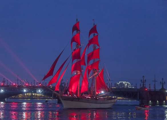 «Алые паруса» в Петербурге поразили гостей ЧМ-2018 (+ВИДЕО, ФОТО) | Русская весна