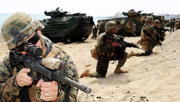 Американские военные нелегально провозили на Украину оружие | Русская весна