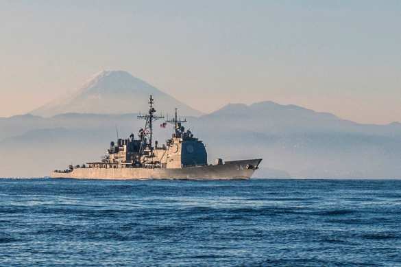 Американский ракетный крейсер сел на мель у берегов Японии | Русская весна