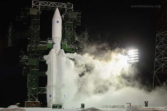 Тяжелая «Ангара» в 2016 году выведет на орбиту военный спутник | Русская весна