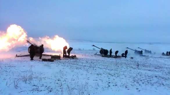 Сводка: оккупанты десятки раз атаковали позиции ополчения и города Новороссии | Русская весна