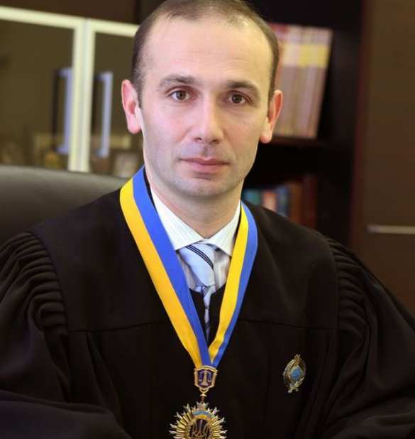 Лихтенштейн снял арест с 13 млн франков на счету судьи времен Януковича | Русская весна