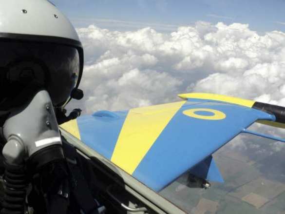 «Пожалуйста, разбомбите Донбасс!» (ФОТО) | Русская весна