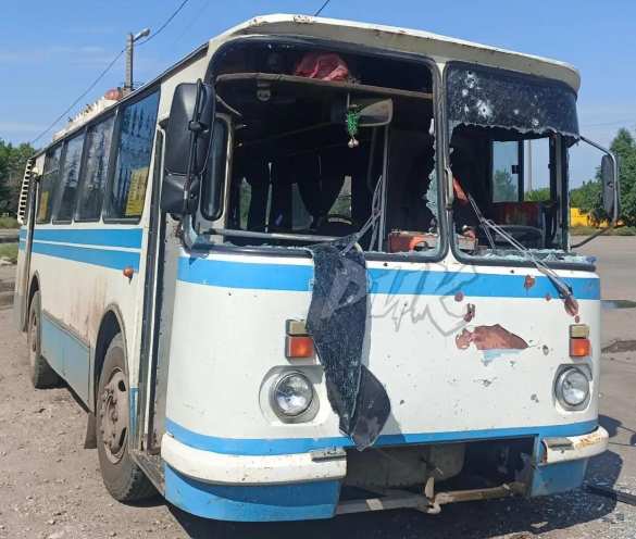 Враг атаковал автобус в Горловке: ранены 12 человек (ФОТО) | Русская весна