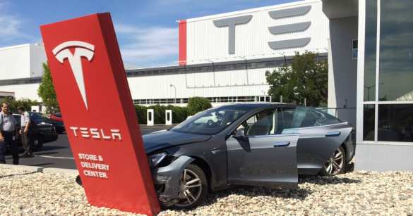 Илон Маск «обанкротил» Tesla (ФОТО) | Русская весна