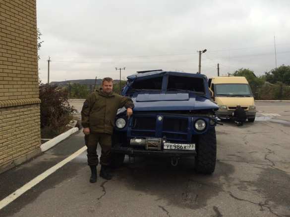 Саур-Могила: из БТРа солдаты ВСУ выметали останки своих побратимов веником (фото/видео) | Русская весна