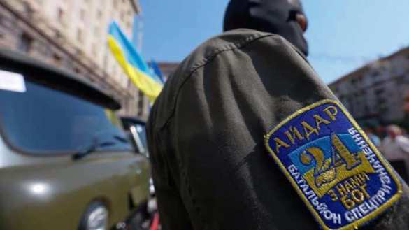 Львов: Депутат и боевик «Айдара» Грещук сжег свою форму на сессии облсовета | Русская весна