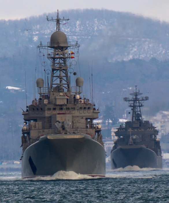 Большие десантные корабли ВМФ России «Азов» и «Минск» направляются в сторону Сирии | Русская весна
