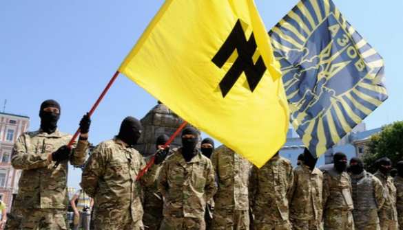 Война глазами врага — неонацисты полка «Азов» провели танковый марш (ВИДЕО) | Русская весна