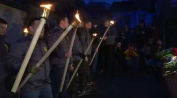 Европа в шоке: как украинские «арийцы» с факелами Бельгии сочувствовали (ВИДЕО А. Шария) | Русская весна