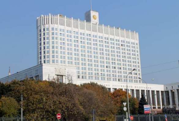 Чиновникам Кремля и Белого дома вернули докризисные зарплаты | Русская весна