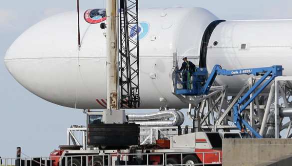 После неоднократных неудачных запусков SpaceX переносит запуск ракеты Falcon 9 | Русская весна
