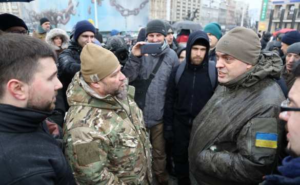 Попили кофе: на Майдане напали на советника Порошенко (+ВИДЕО, ФОТО) | Русская весна