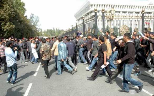 Апрельский рок Киргизии: революции от безделья | Русская весна