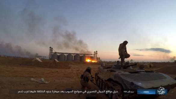 Армия Сирии и ВКС РФ выбивают ИГИЛ из ключевых газовых месторождений у Пальмиры, боевики бегут (+ВИДЕО, ФОТО) | Русская весна