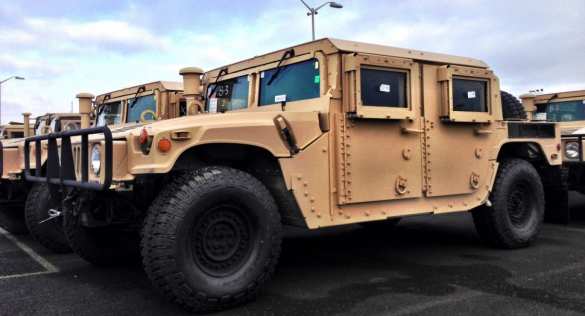 США передали Украине партию Hummer (ВИДЕО) | Русская весна