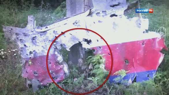 Boeing MH 17: Украина подчищает концы и убирает свидетелей выстрела из ЗРК «Бук» (ВИДЕО А. Шария) | Русская весна
