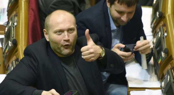 Депутат Рады и украинский журналист напали на российскую телеведущую в ПАСЕ (ВИДЕО) | Русская весна