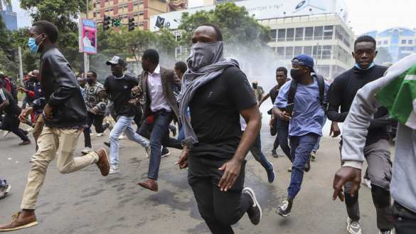 После заявления Байдена Кению охватил бунт: парламент захвачен, есть убитые (ВИДЕО) | Русская весна