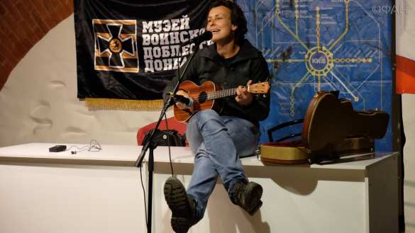 Чичерина выступила в Музее воинской доблести Донбасса (ВИДЕО) | Русская весна