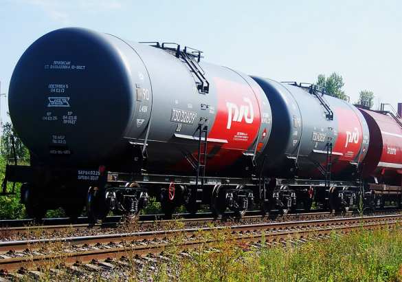 Российскую нефть продают дороже потолка, установленного G7 — Reuters | Русская весна