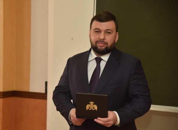 Ценой здоровья спас хлебное поле от огненного смерча: в ДНР наградили пожарного-героя (ФОТО, ВИДЕО) | Русская весна