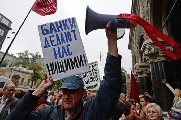Пока дети воюют на Донбассе в рядах карателей, у их родителей банки отбирают квартиры (видео) | Русская весна